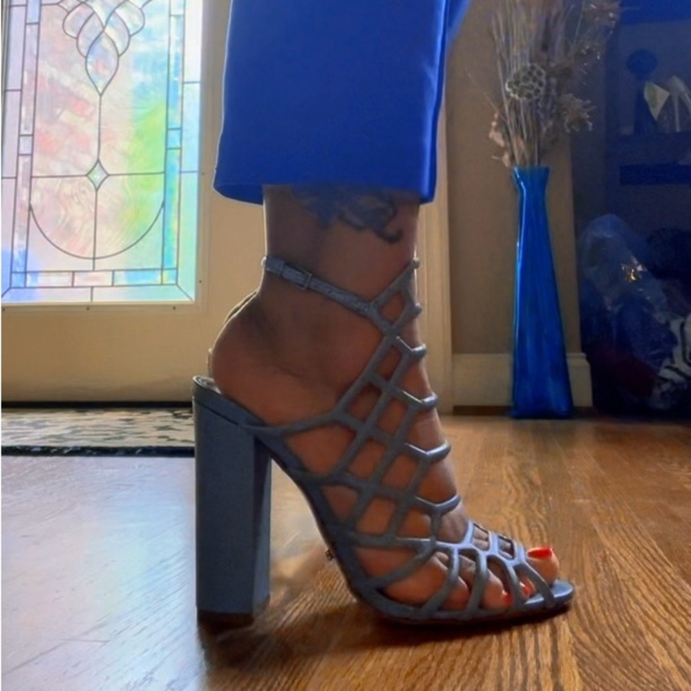 Light Blue/Denim Schutz Pumps